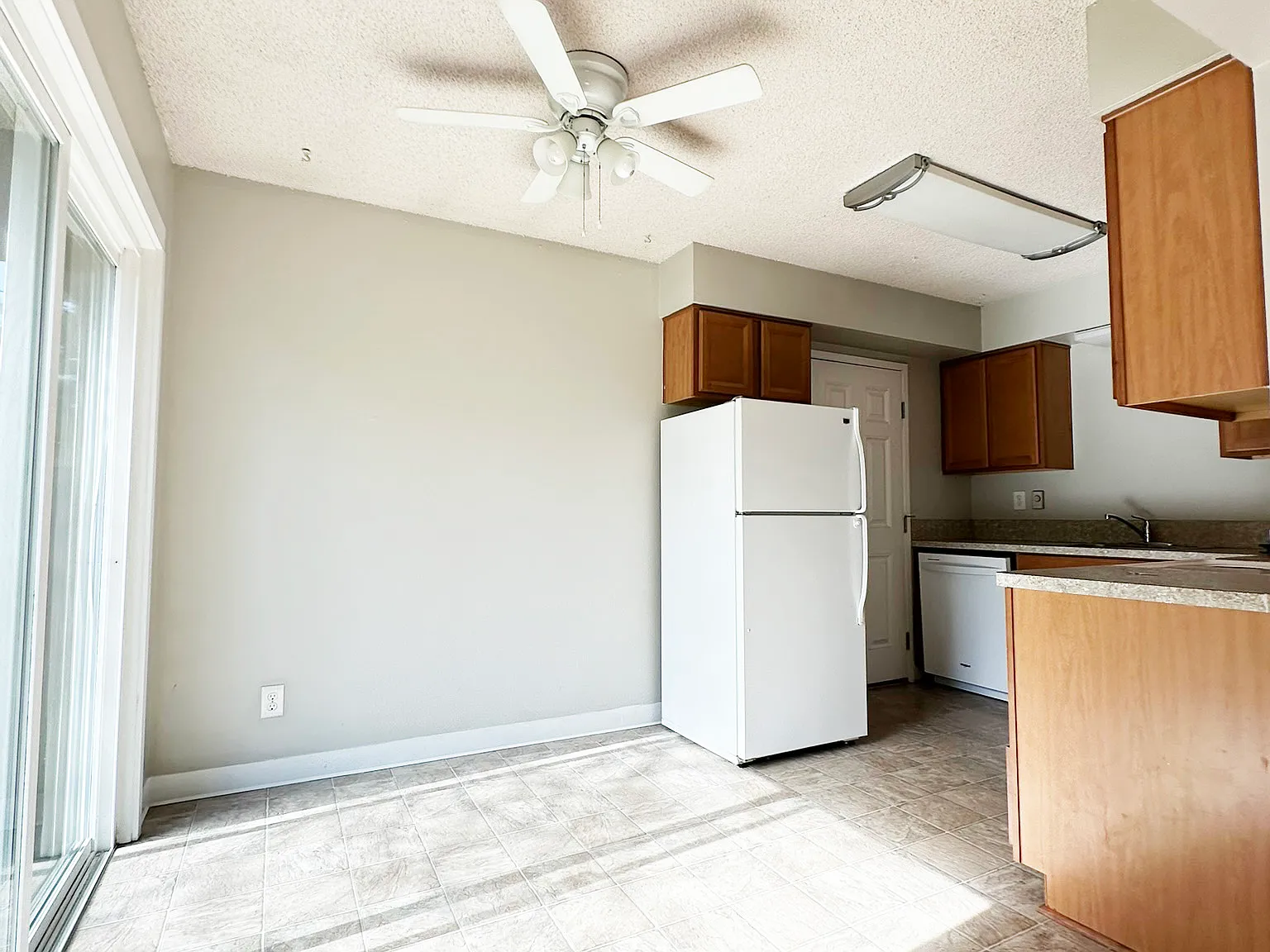 2 bed, 800 sqft, $1,795 — Photo 4