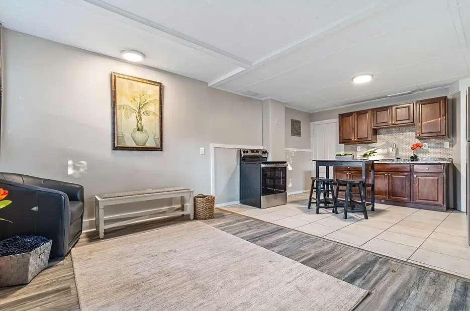 2 bed, 928 sqft, $1,700 — Photo 4
