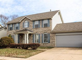 2526 Indiancup Dr, Florissant, MO 63033
