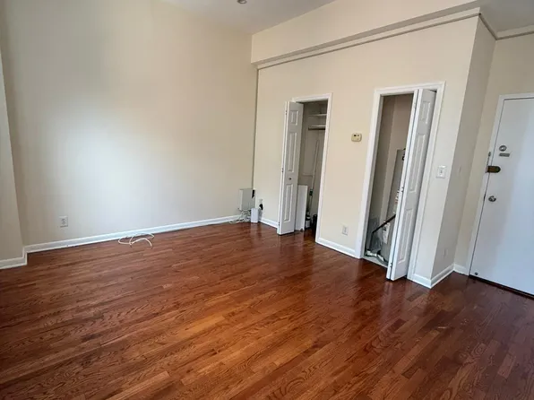 186 Wayne Street image 16 of 25