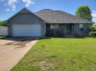 1012 W McIntosh Ave, Checotah, OK 74426