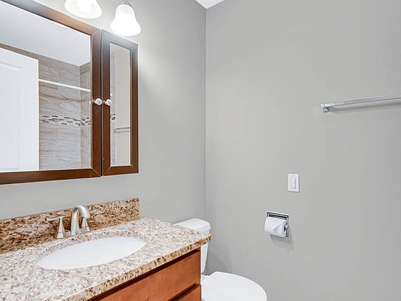 4th image of 413 Wilson St APT C