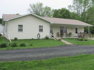 602 Center St, Augusta, IL 62311