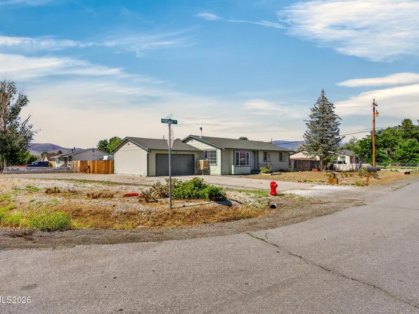 3950 Peregrine Cir, Reno, NV 89508