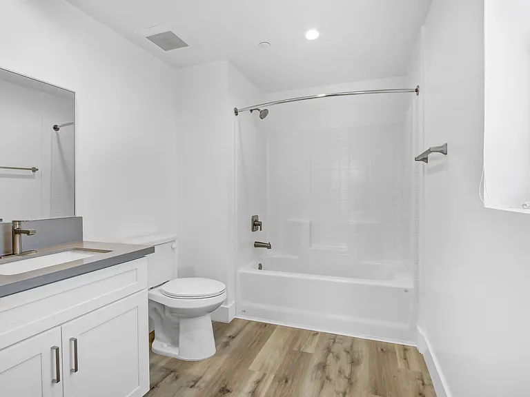 Tujunga55 — Photo 15