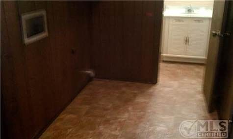 5th image of 101 Partridge Ct