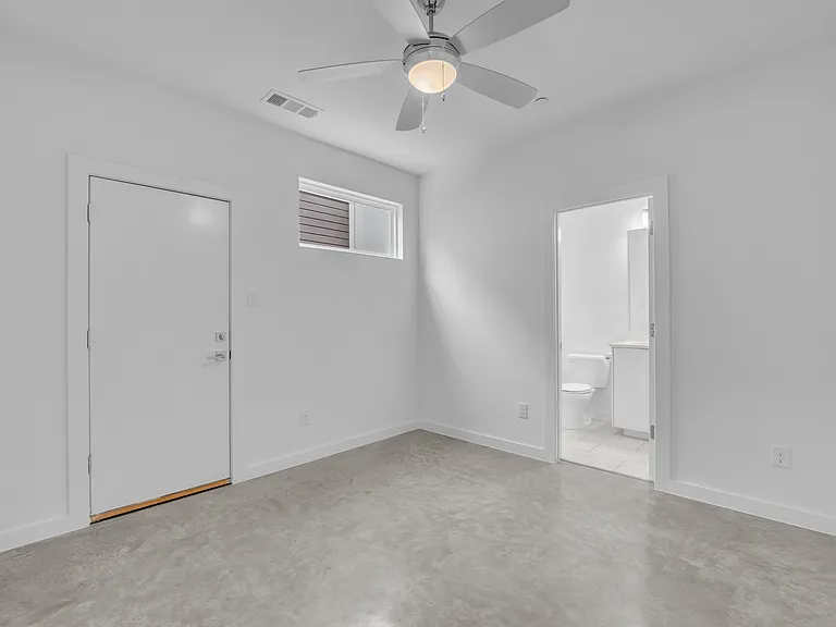 2314 N Carroll Ave #103 — Photo 5