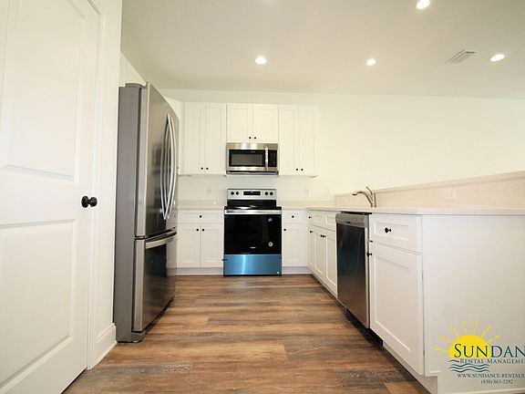 3rd image of 6 Alder Ave SE
