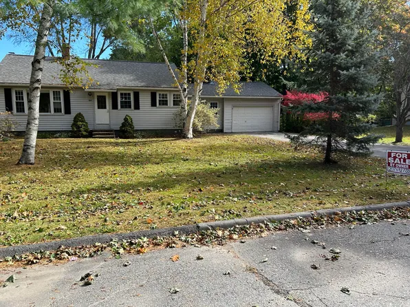 8 Brescia Court, Waterville, ME 04901