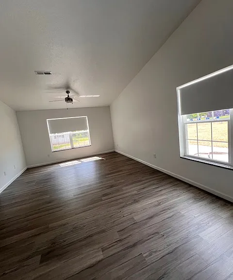 220 S Taylor St — Photo 32
