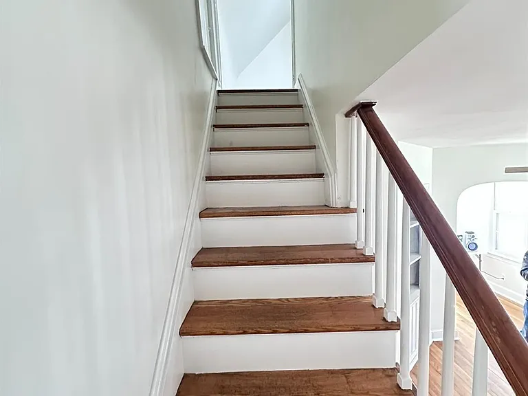 163 Passaic Ave — Photo 7