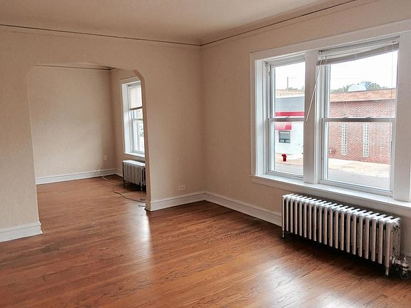 5th image of 5425 W Montrose Ave APT 1N