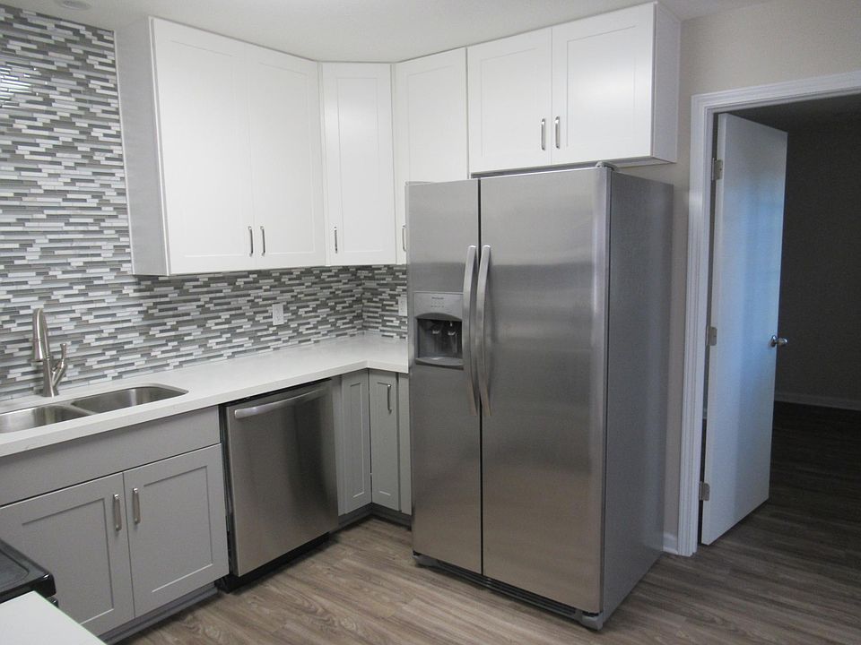 1st image of 4120 Baywoods Dr