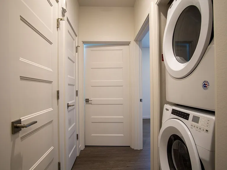 1616 SE Insley St #10 — Photo 8