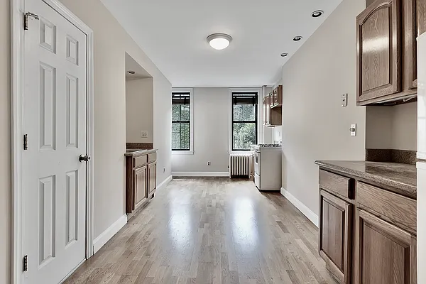 Rented by Compass | media 10