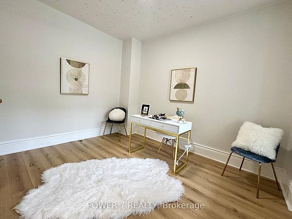 4th image of 810 Ossington Ave