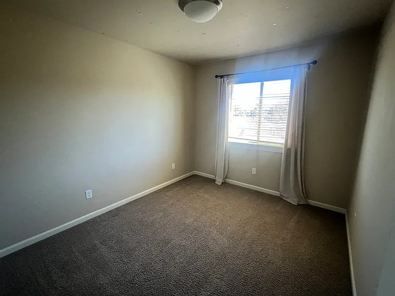 2910 SW Yew Park Ln — Photo 15