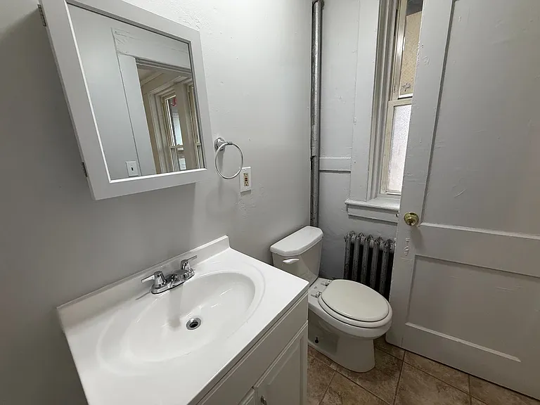 427 S Elm St — Photo 9