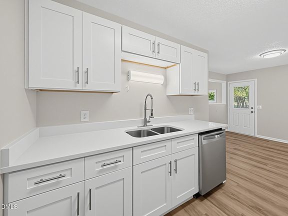 5th image of 2506 Meadow Dr
