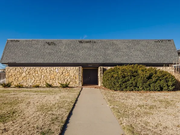 3007 & 3009 Sierra Pkwy, Hutchinson, KS 67502