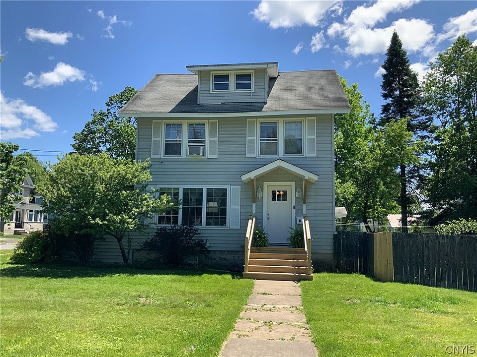 1st image of 824 Floyd Ave