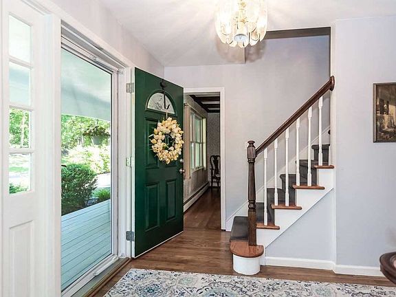 4th image of 34 Edcris Ln