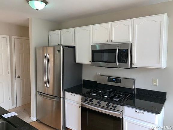 4th image of 20 Palmer Ave