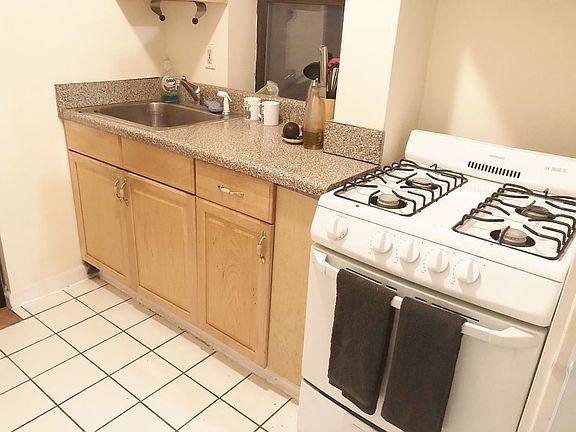 5th image of 640 E 14th St APT 5