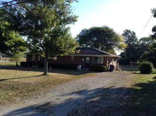 805 S Indian Creek Dr, Trafalgar, IN 46181