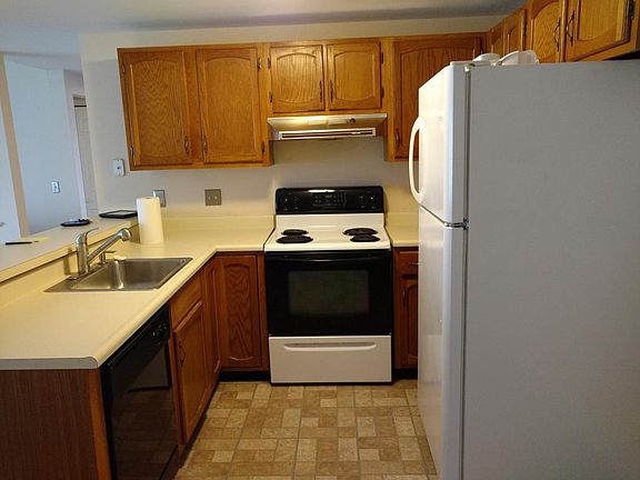 2nd image of 2741 N Harbor Dr
