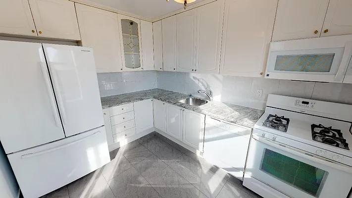 Rented by Metro Garden Realty NYC | media 24