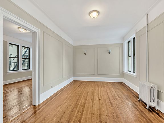 5th image of 22-05 37th St #3G