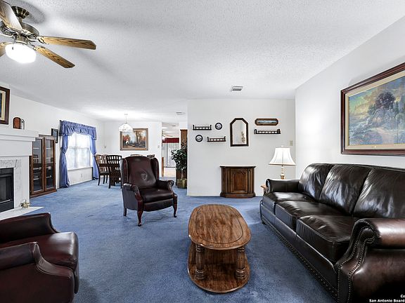 4th image of 15707 PERSIMMON HILL DR