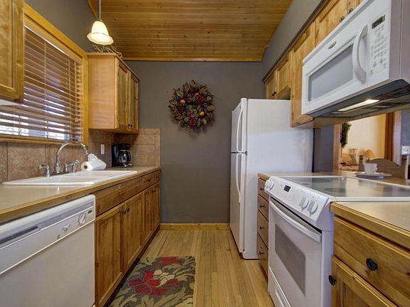 5th image of 48 Bells Ave #99
