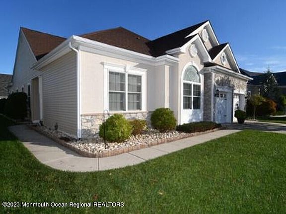2nd image of 7 Eagleswood Drive