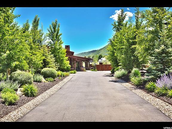 3rd image of 1587 W Shadow Mountain Ln