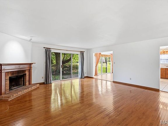 4th image of 12939 Broadridge Ln