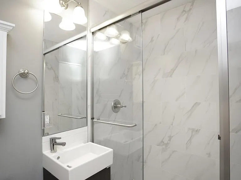 Plaza House — Photo 15