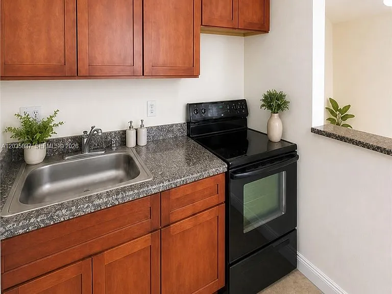 1533 NW 2nd St #6 — Photo 7