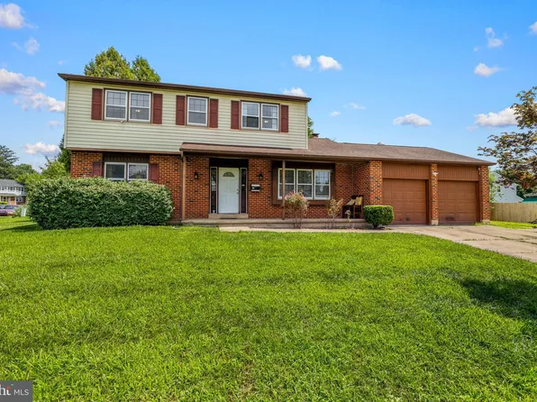 127 Wedgefield Dr, New Castle, DE 19720