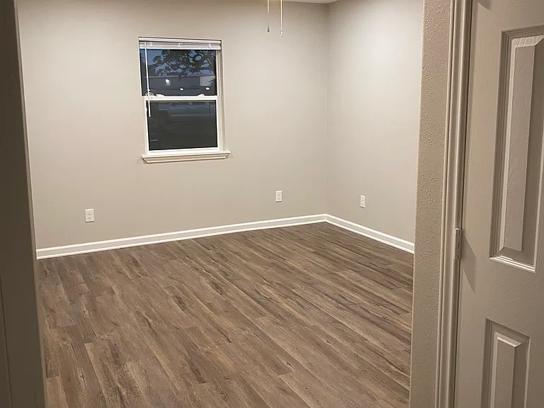 812 Pin Money St — Photo 15