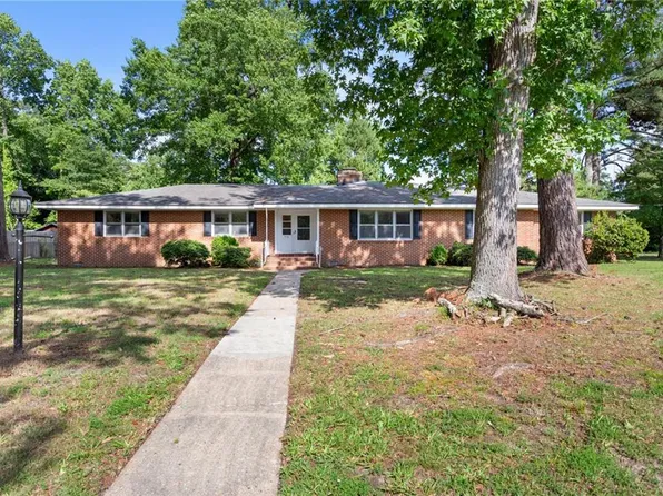 416 N Broad St, Suffolk, VA 23434