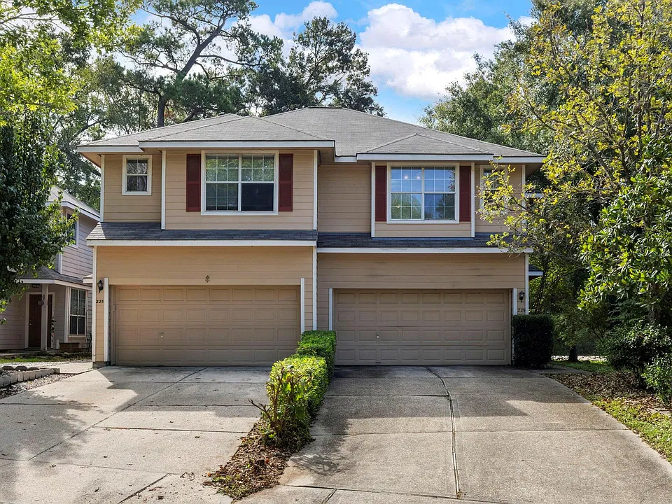 229 E Summerhaze Cir