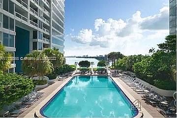 4th image of 1717 N Bayshore Dr #A-2739