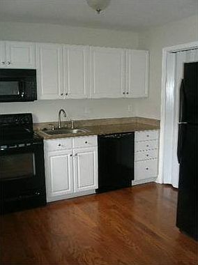 4th image of 6233 Bellaire Dr