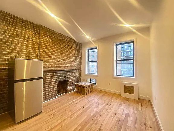 3rd image of 533 3rd Ave #6X