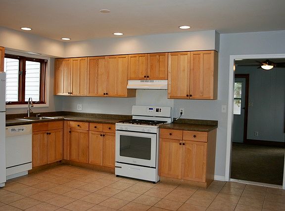 4th image of 716 Amsterdam St