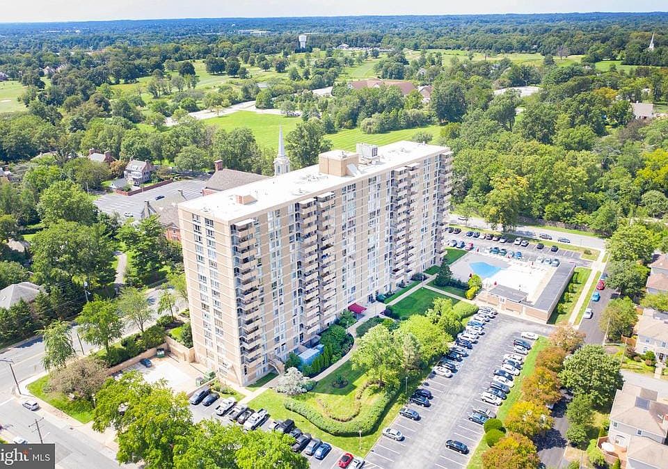 1st image of 2401 Pennsylvania Ave APT 1505