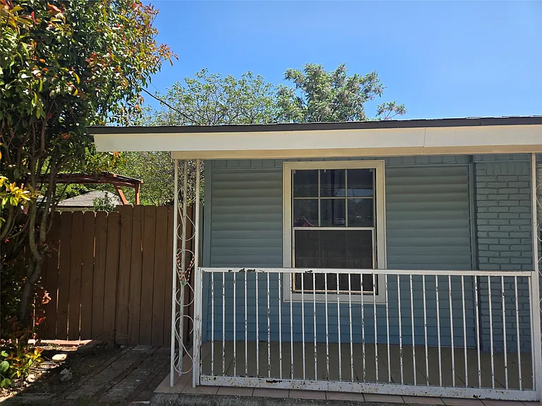 10605 Newmont Rd #B — Photo 10
