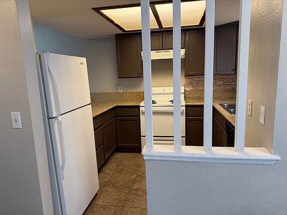 3rd image of 3823 S Maryland Pkwy Unit D1